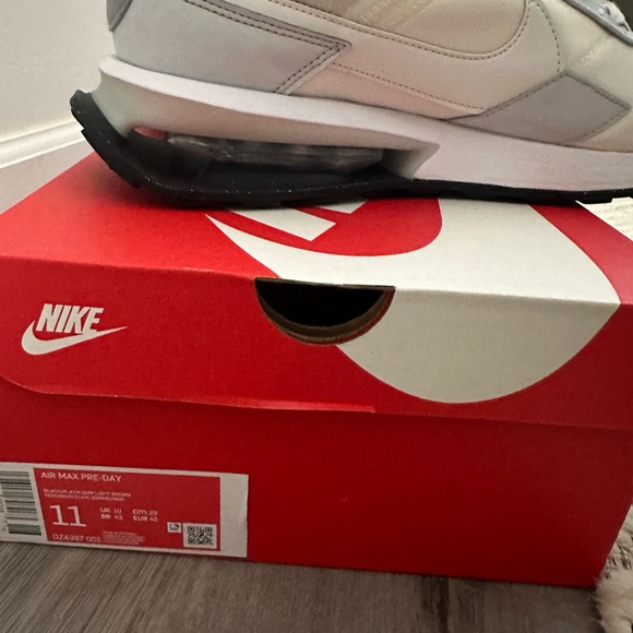 Air Max Pre Day men size 11 - Picture 3 of 3